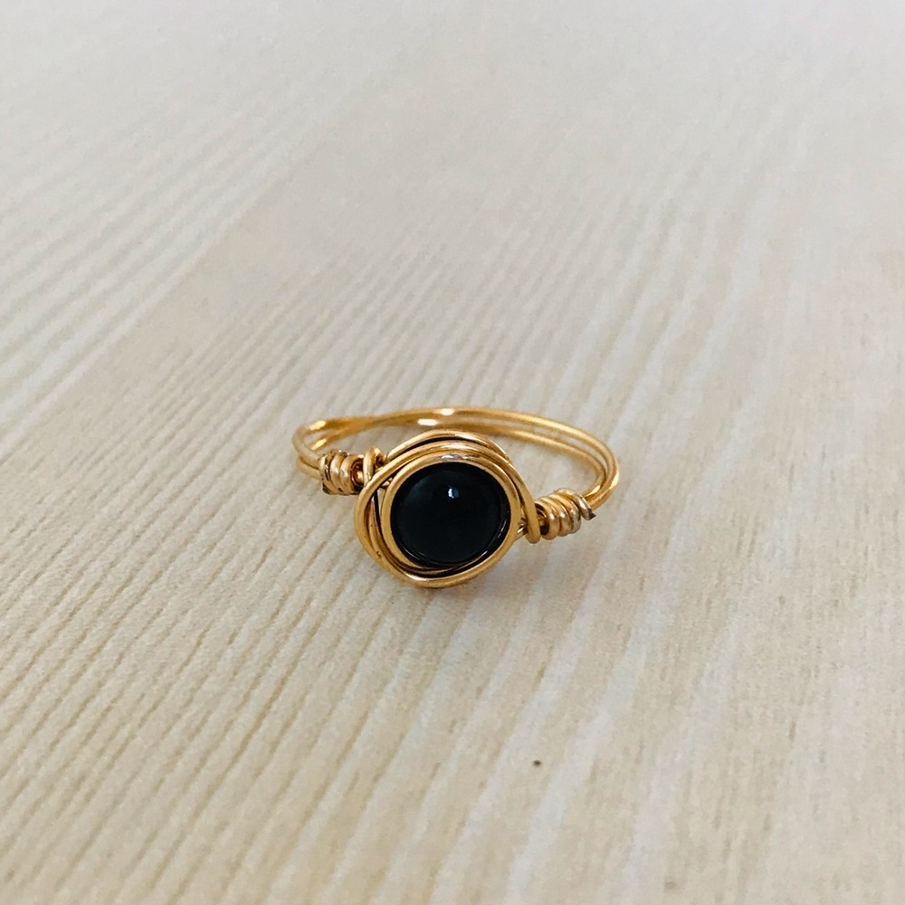 black pearl and gold band handmade wire ring